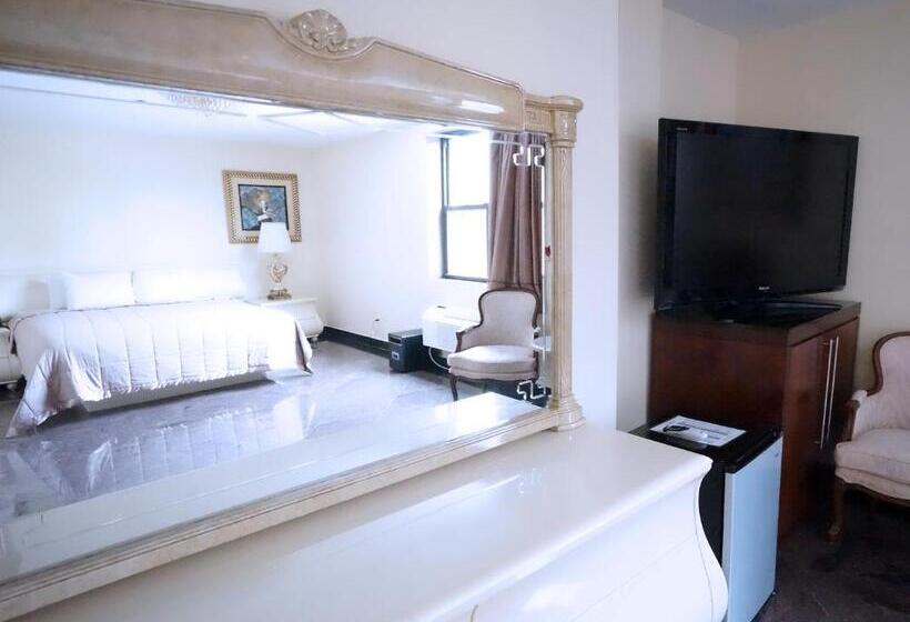 Отель Paris Suites