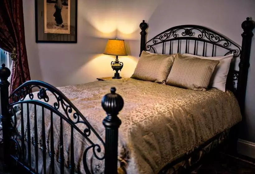 Отель Samuel Sewall Inn