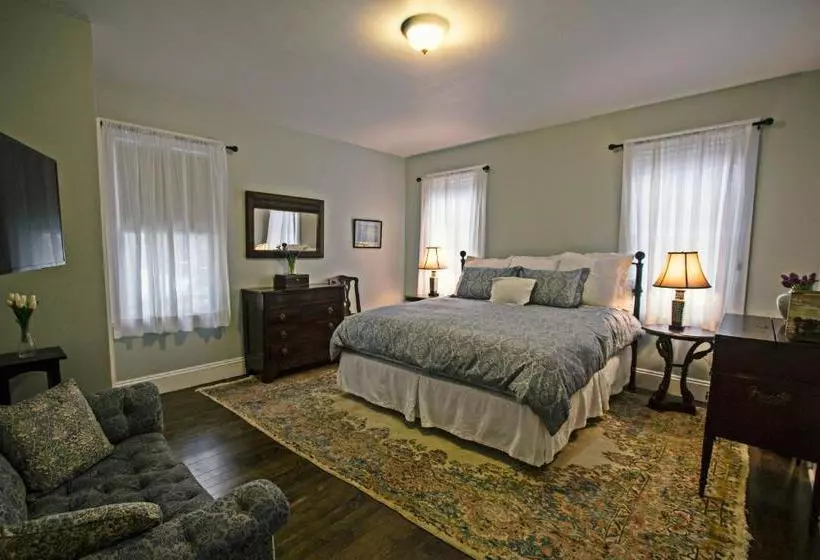 Отель Samuel Sewall Inn