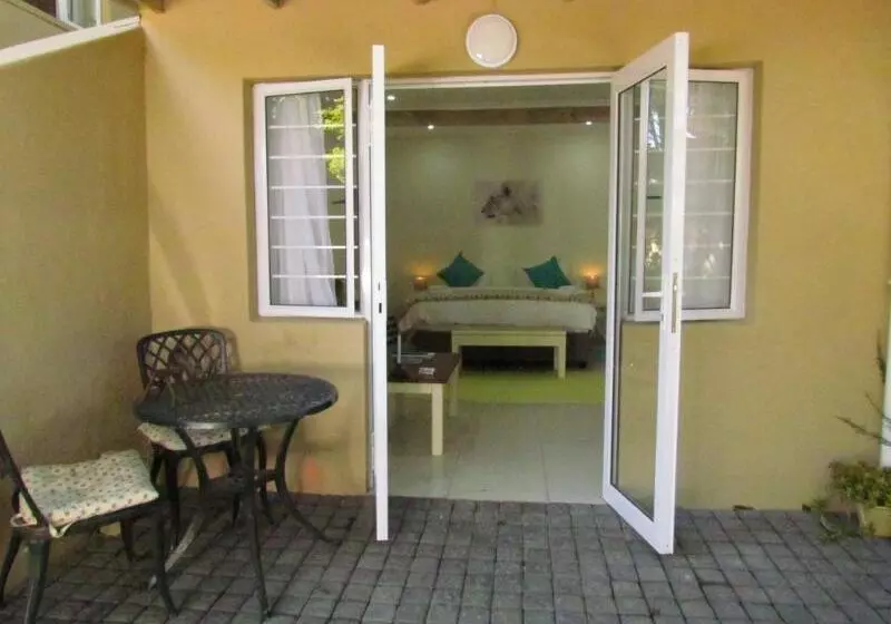 Hotel The Saffron House