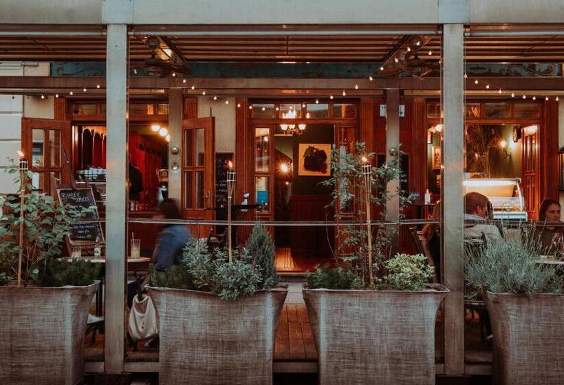 هتل Splavar Rooms