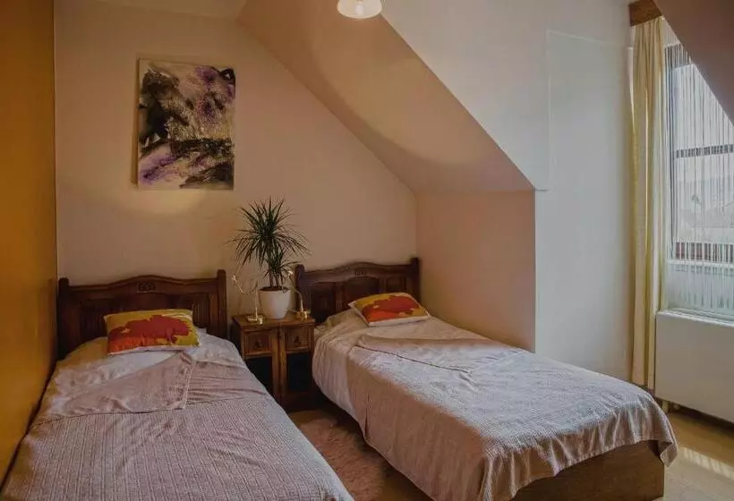 هتل Splavar Rooms