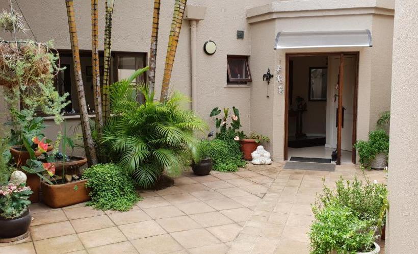 فندق Sunbirds Bed & Breakfast