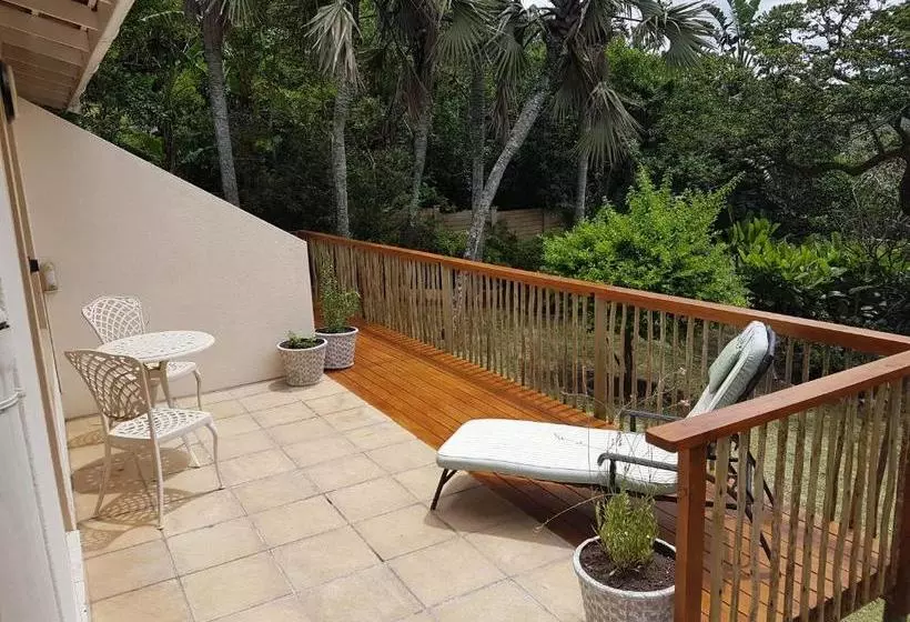 Отель Sunbirds Bed & Breakfast