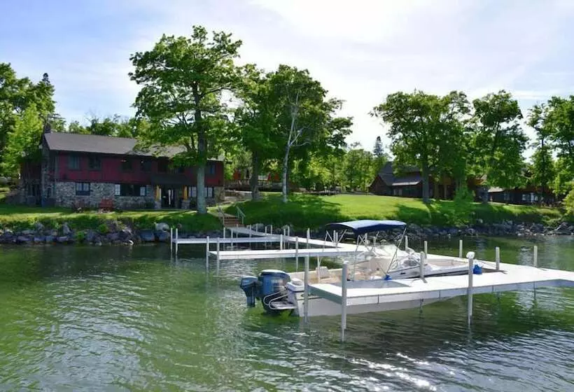 ホテル Trappers Landing Lodge