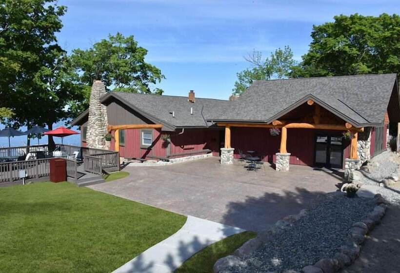 فندق Trappers Landing Lodge