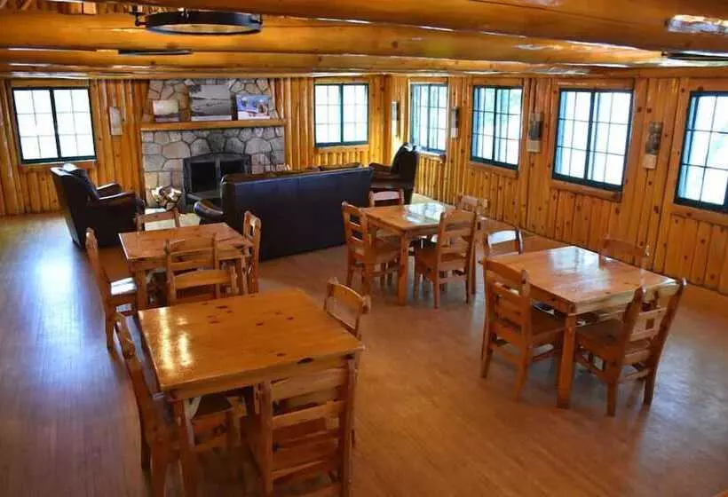 ホテル Trappers Landing Lodge