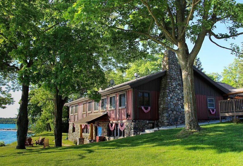 فندق Trappers Landing Lodge