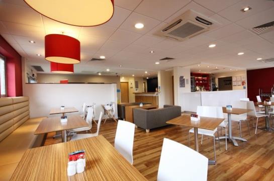 בית מלון כפרי Travelodge Bracknell