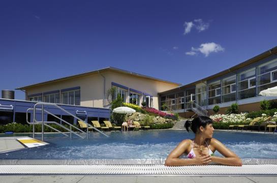 Vitalhotel Quellengarten   Bed & Breakfast