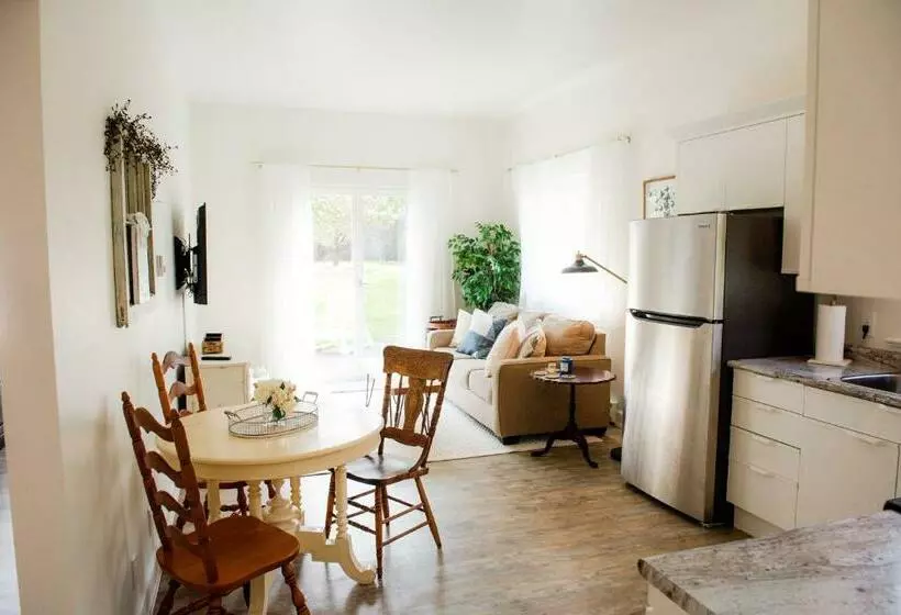 Andersonlane Garden Suite L Beach Access I Kitchen