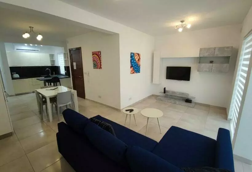 Modern Apartment In Gzira