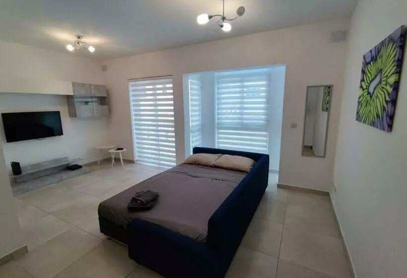 Modern Apartment In Gzira