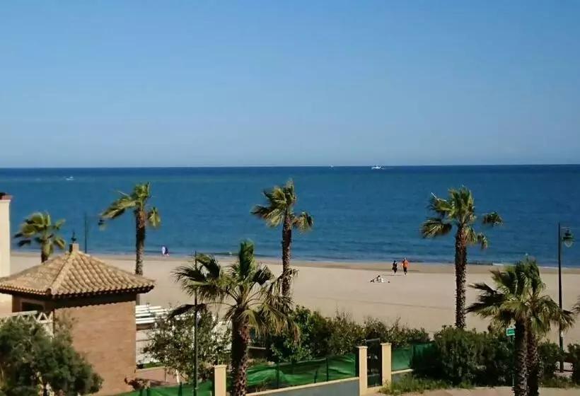 Precioso Apartamento Vistas Laterales Al Mar