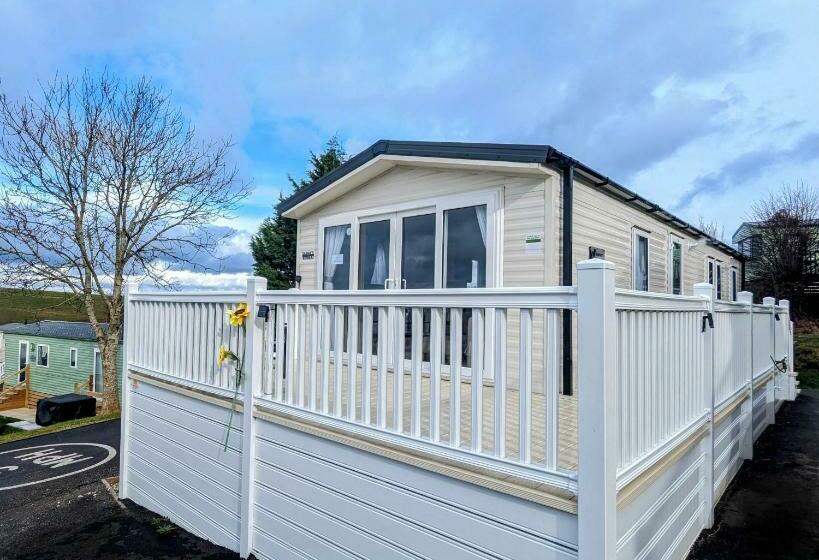 3 Bedroom Superior Caravan