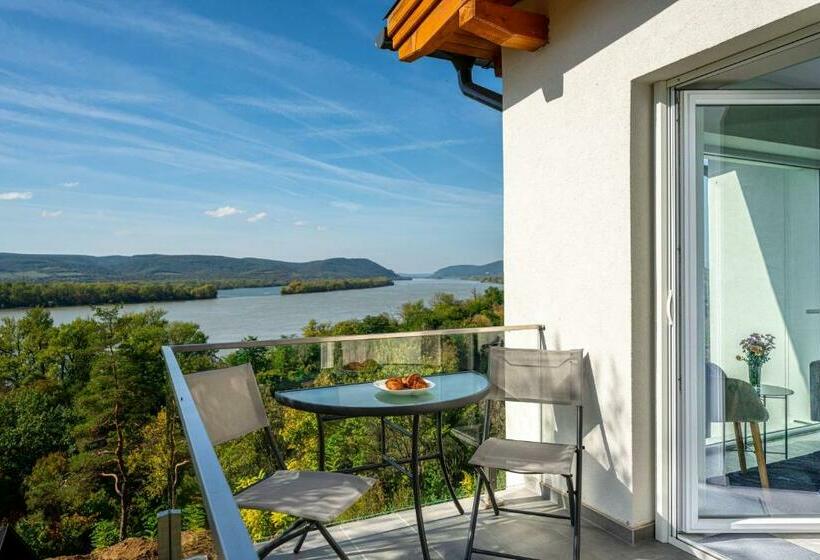 Akvarell Apartmanház