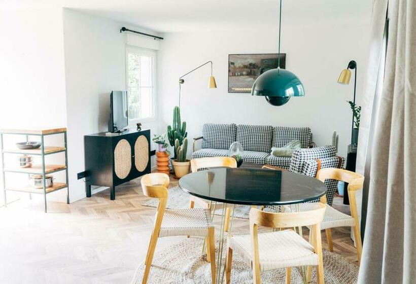 Chalet Mit Gästehaus In Der Natur Pferdeweide