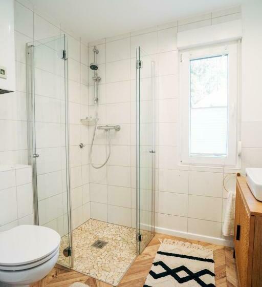 Chalet Mit Gästehaus In Der Natur Pferdeweide