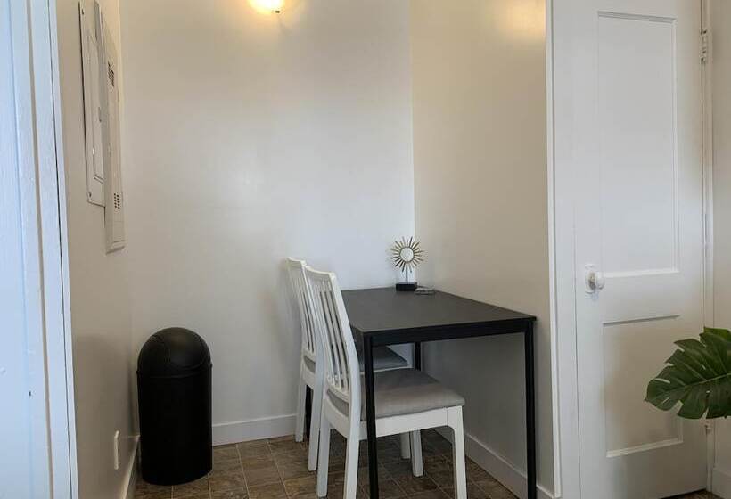 Gorgeous 1 Bedroom Condo Location Wifi