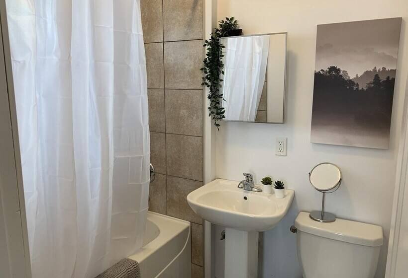 Gorgeous 1 Bedroom Condo Location Wifi