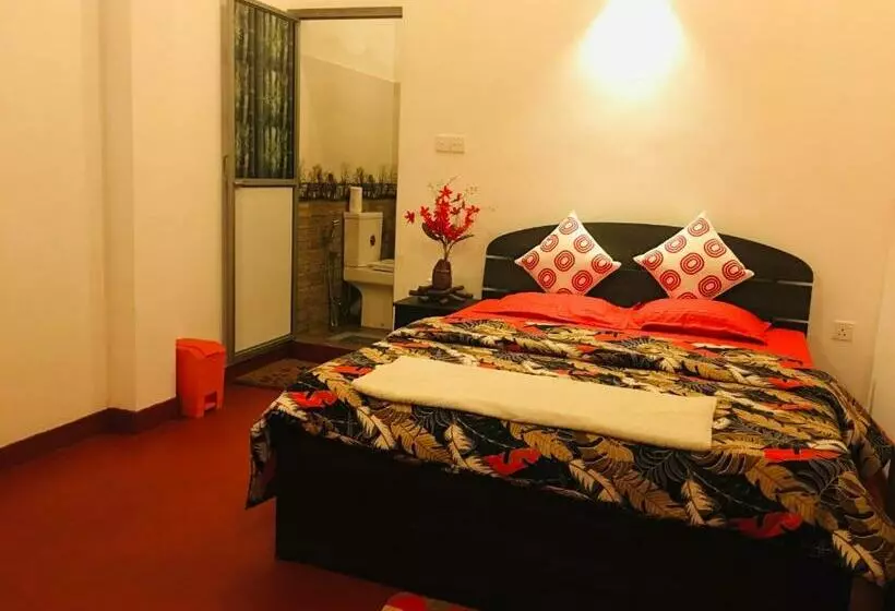Little Wood Villa And Retreats Doluwa
