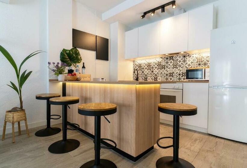 Nuevo A Estrenar. Vistas Al Mar, Terraza, Ascensor