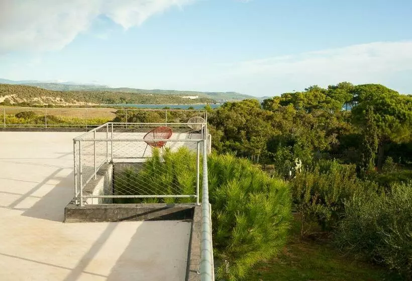 Villa Esprit Moderniste Avec Piscine