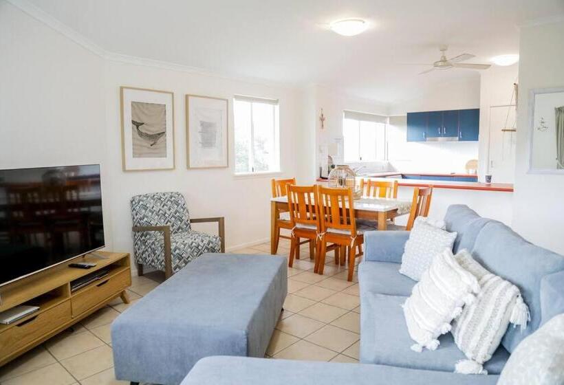 15 Whale Watch Resort + Beach Front + Ducted Air Con + 3 Bed + 2 Bath