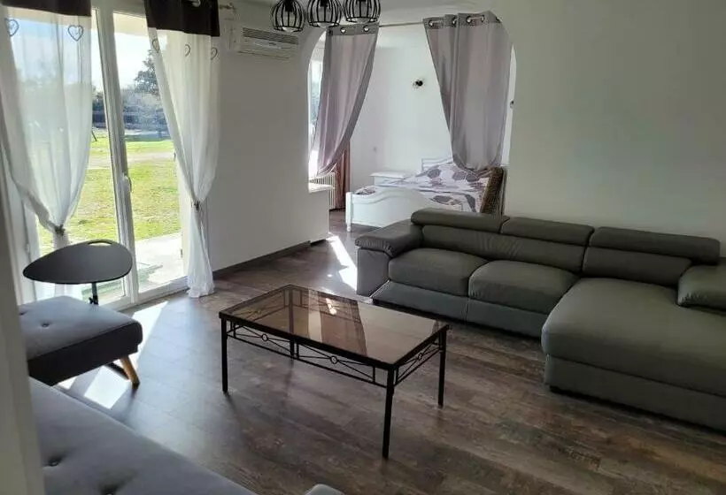 Appartement Indépendant Proche étang De L Olivier