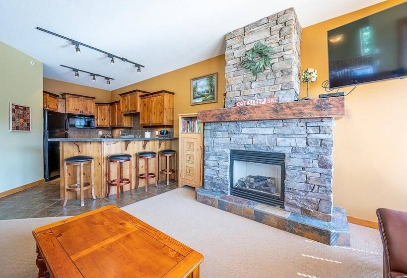 Bear S Paw Chalet   Amazing Location & Ski In/out