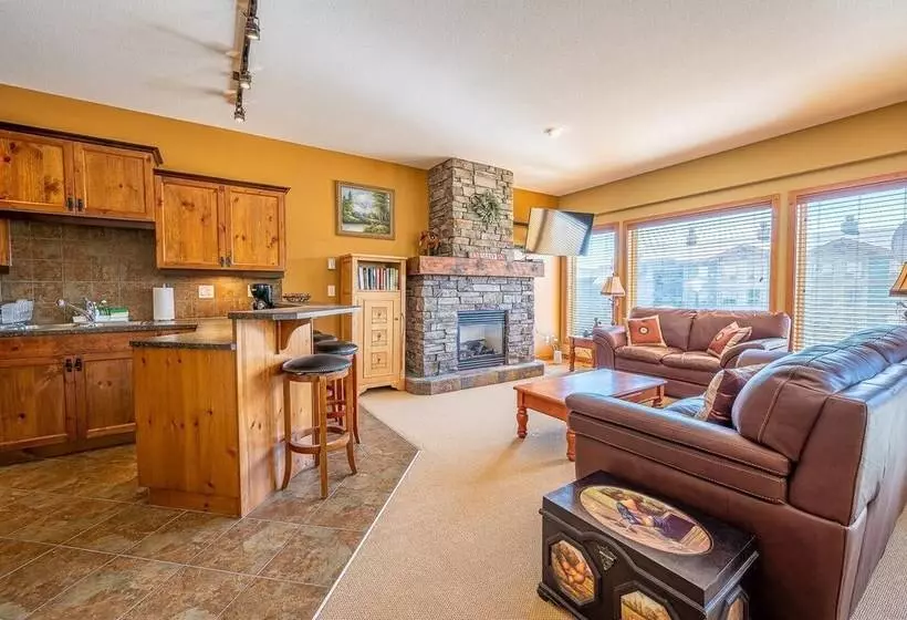 Bear S Paw Chalet   Amazing Location & Ski In/out