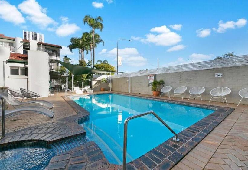 Broadbeach, Stylish Apartment Close To Everything