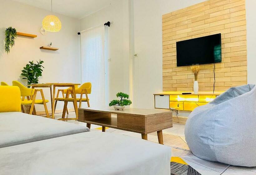 H&q 1br Cozy House, Bangtao Beach