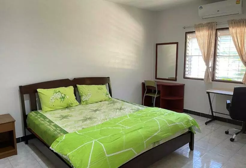 H&q 1br Cozy House, Bangtao Beach