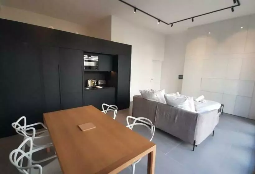 Modern Loft In Paris Montreuil