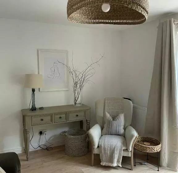 Shakespeare’s Nest