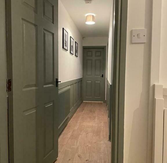 Shakespeare’s Nest