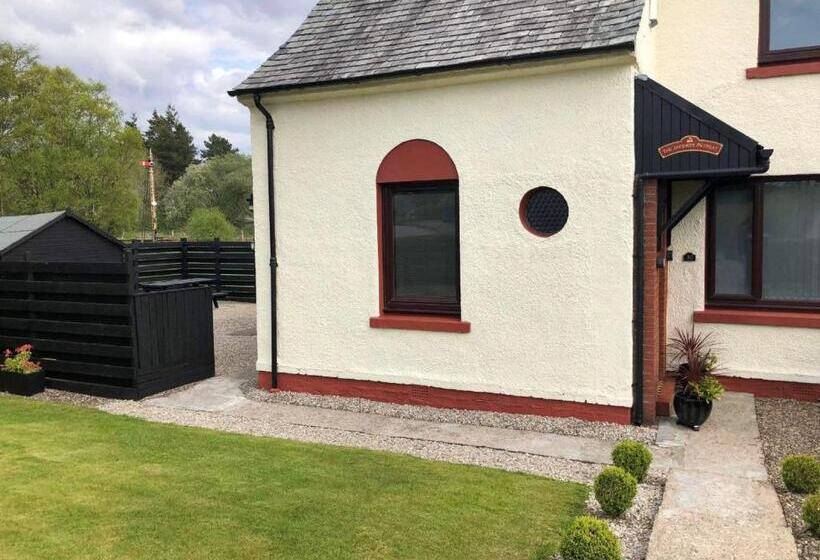 The Jacobite Retreat