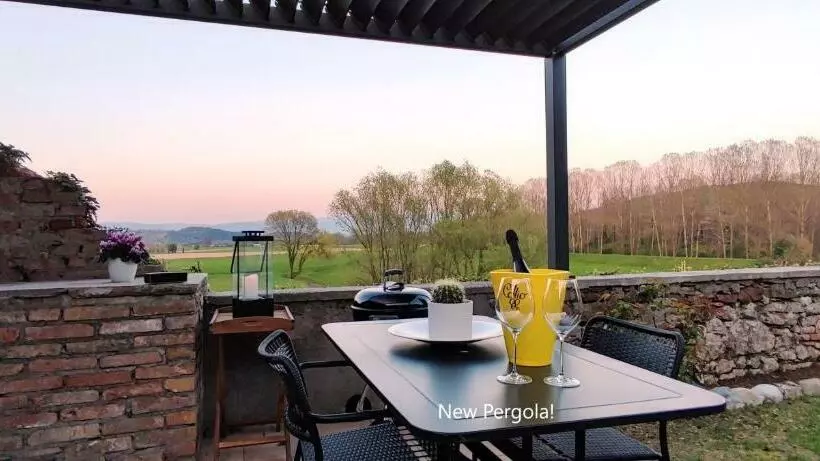 Incantevole Vista Dalle Mura Del Castello