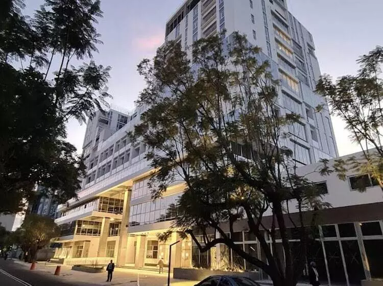 La Casa Del Avión, Aeropuerto Ciudad De Guatemala, Narama