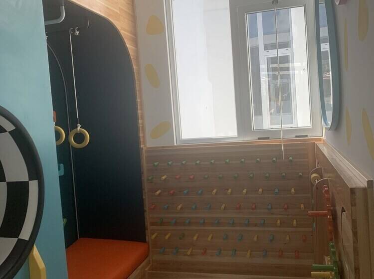 La Casa Del Avión, Aeropuerto Ciudad De Guatemala, Narama