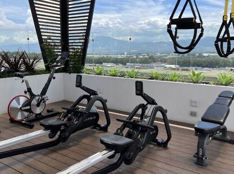 La Casa Del Avión, Aeropuerto Ciudad De Guatemala, Narama