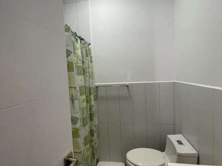 La Casa Del Avión, Aeropuerto Ciudad De Guatemala, Narama