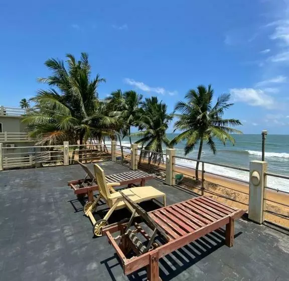 Oasis Beach Villa