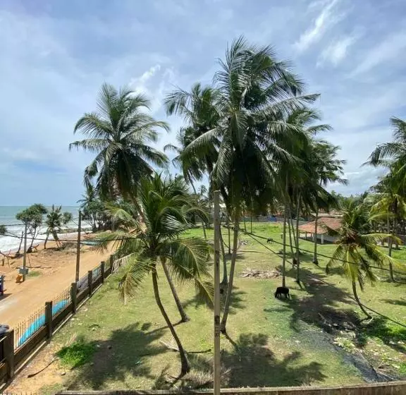 Oasis Beach Villa