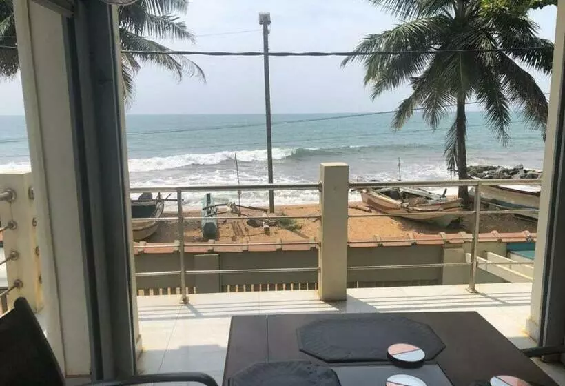 Oasis Beach Villa