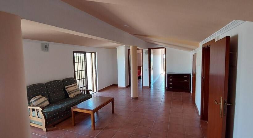 Stunning 8 Bed Villa In Estoi