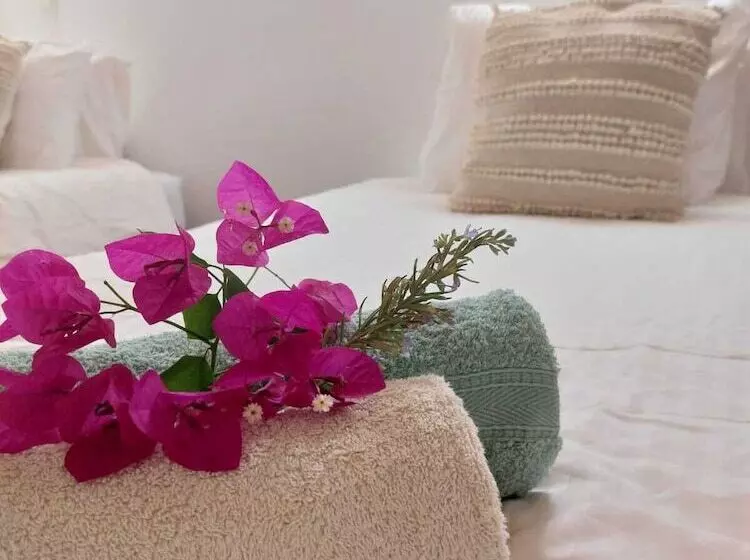 Stunning 8 Bed Villa In Estoi