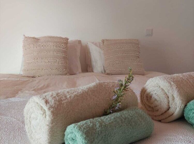 Stunning 8 Bed Villa In Estoi