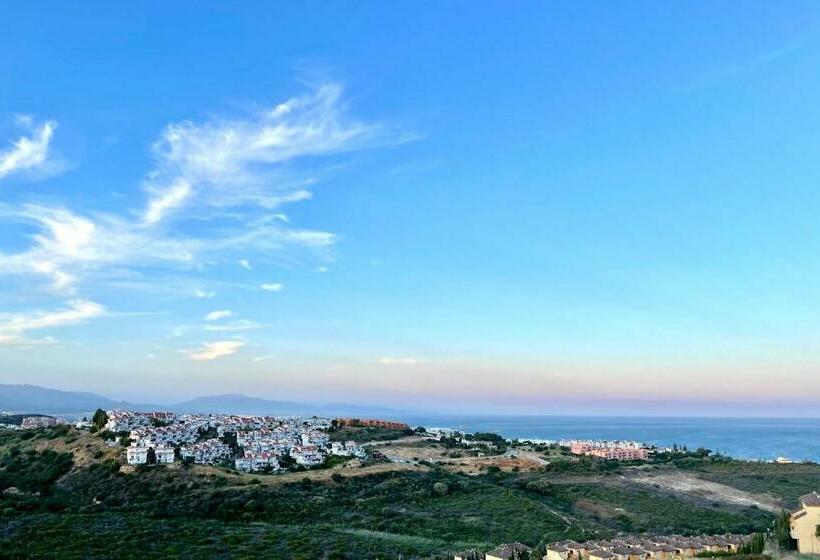 Top Sea View Apartment   7 Minutes To Sotogrande